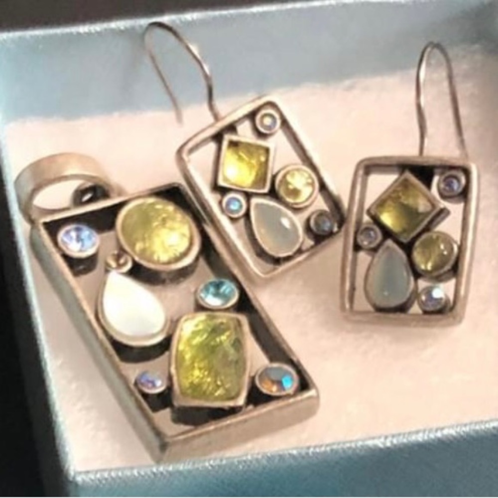 Lia Sophia Mint Cream Mother of Pearl & Crystal Pendant and Earrings Set